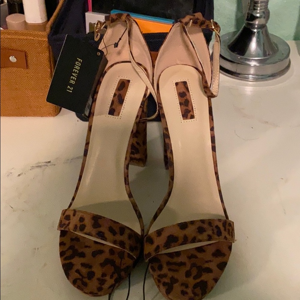 Size 10 Leopard Heels